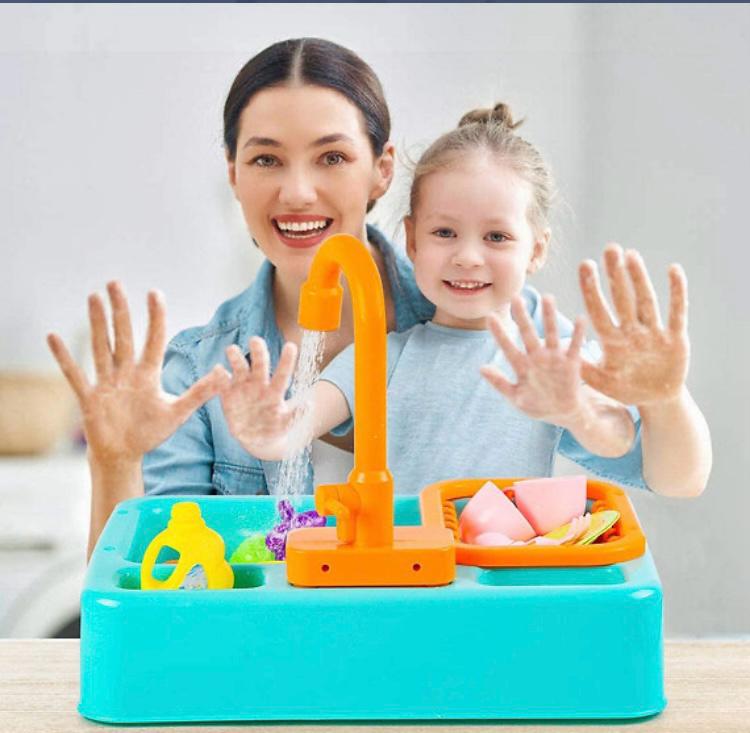 Realistic Kitchen Sink Set With Accessories