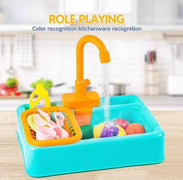 Realistic Kitchen Sink Set With Accessories